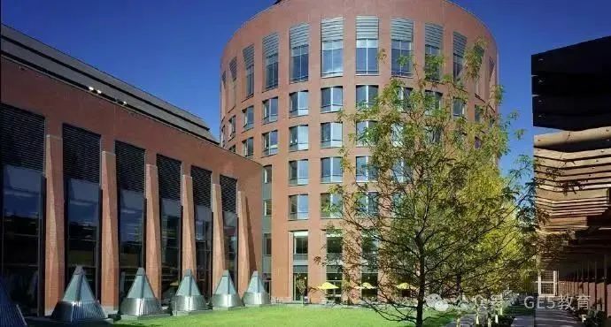 2025年U.S.News全美本科「商科排名」发布！宾大沃顿蝉联榜首，MIT、CMU和密歇根大学表现抢眼！(图8)